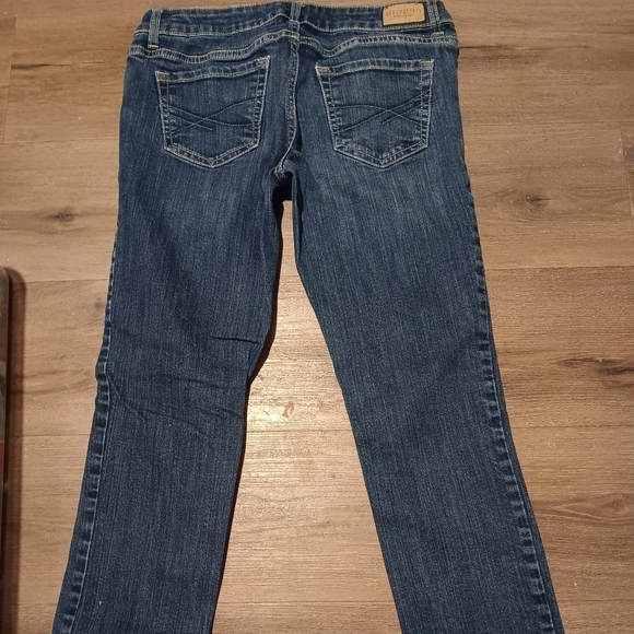 Aeropostale Skinny Size 4 Short - Picture 2 of 4